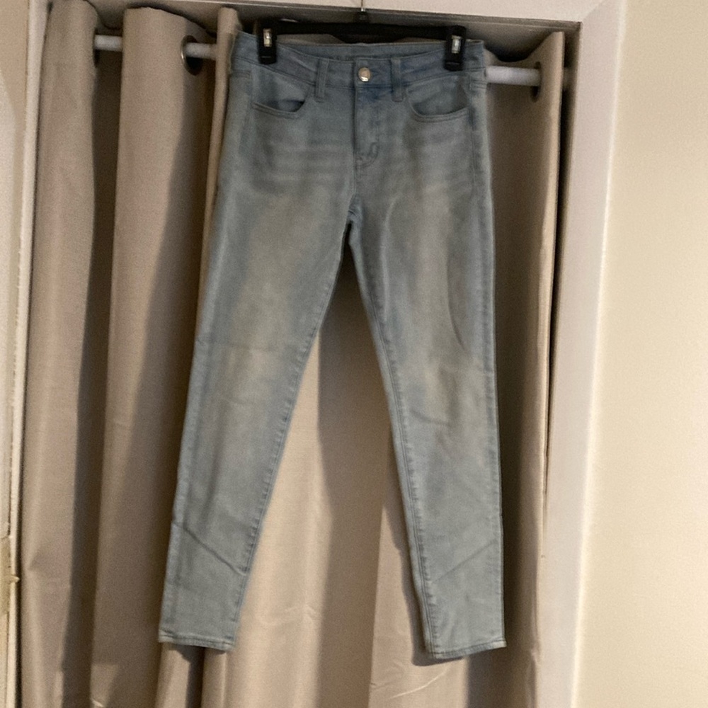 Women’s American Eagle 380 next level stretch size 6